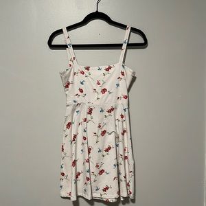 Floral mini dress🤍